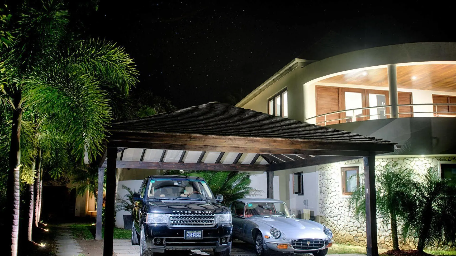 Cocosan Villa Drapers