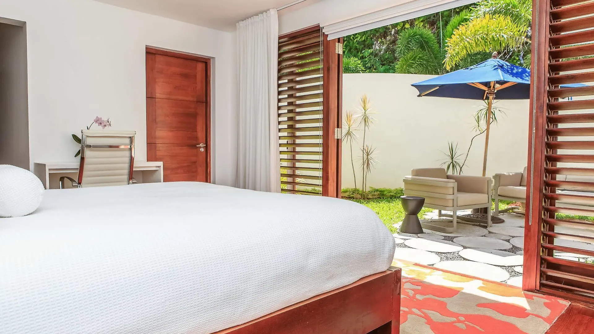 Cocosan Villa Drapers