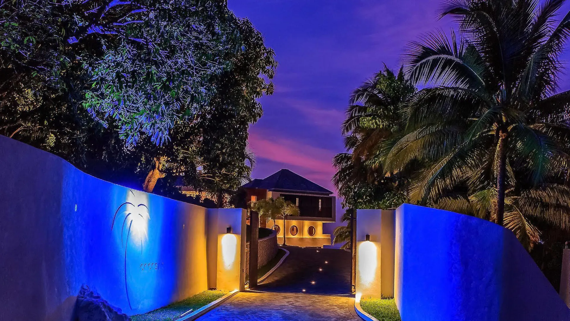 Cocosan Villa Drapers