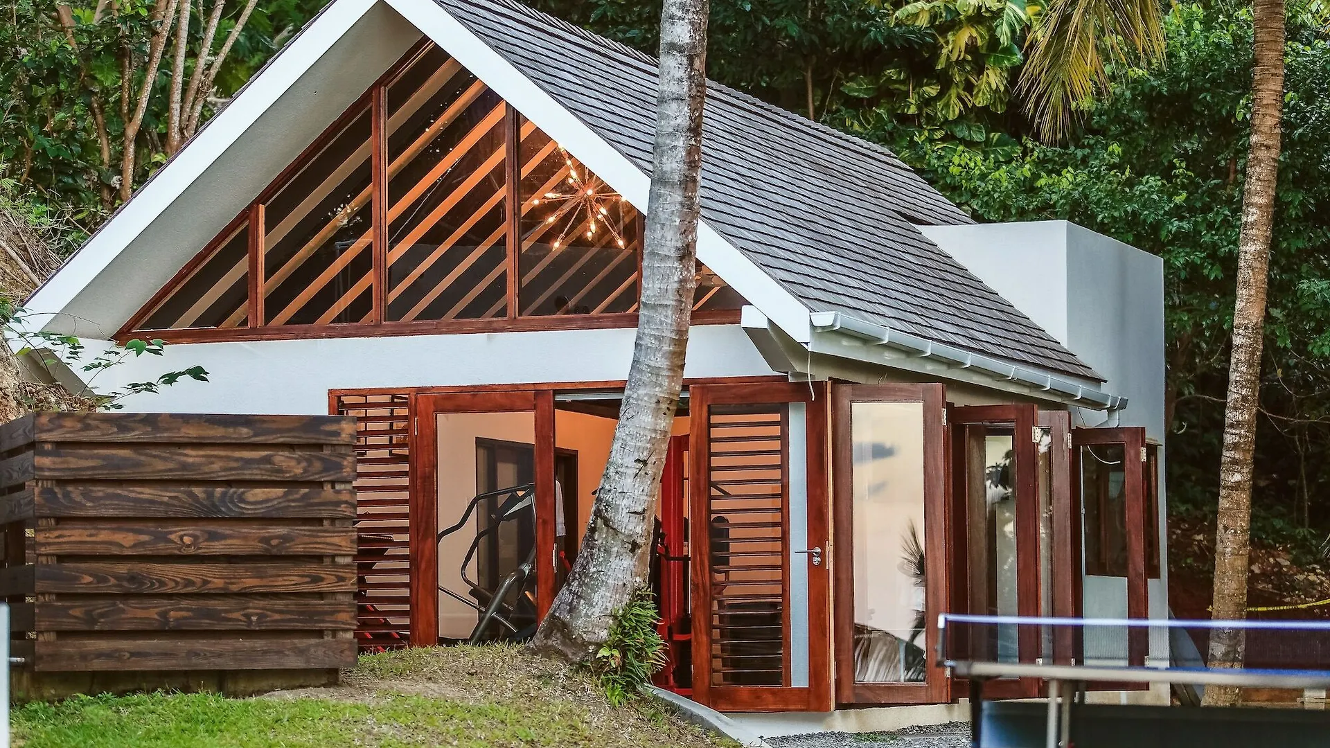 Cocosan Villa Drapers