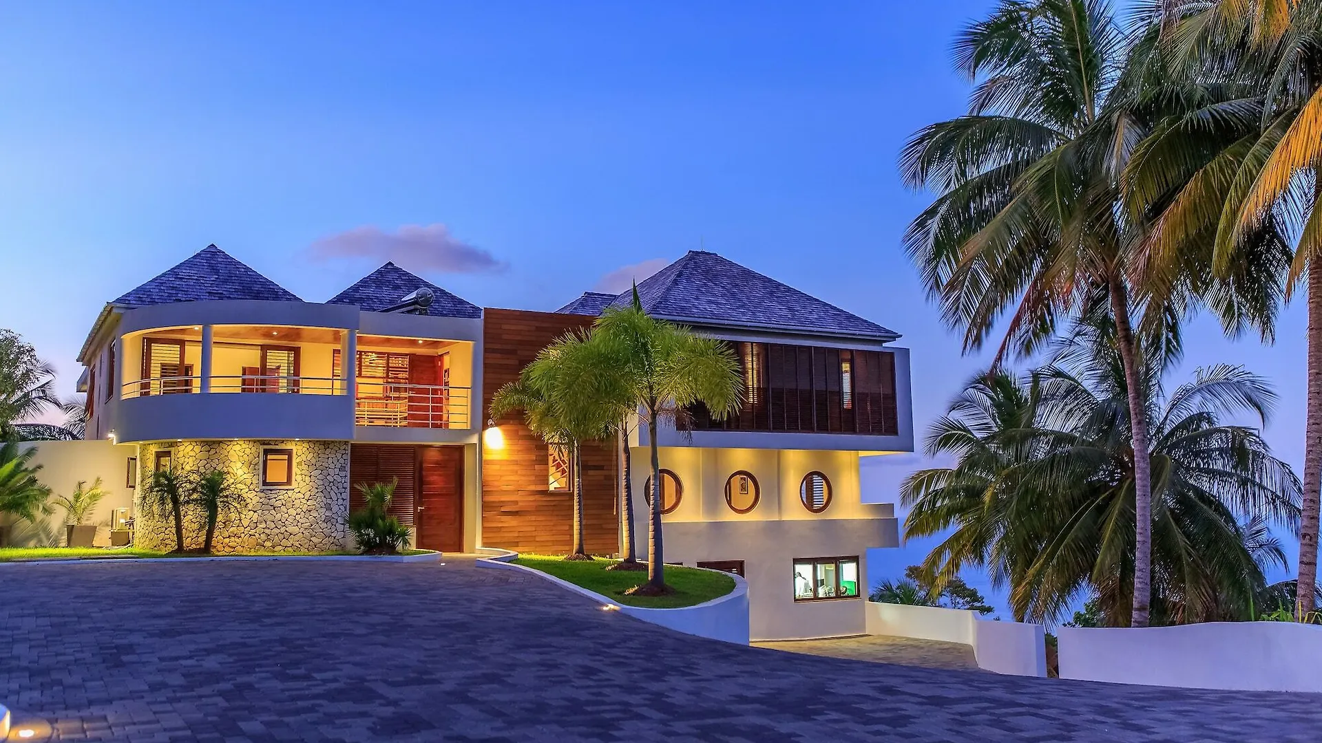 Cocosan Villa Drapers